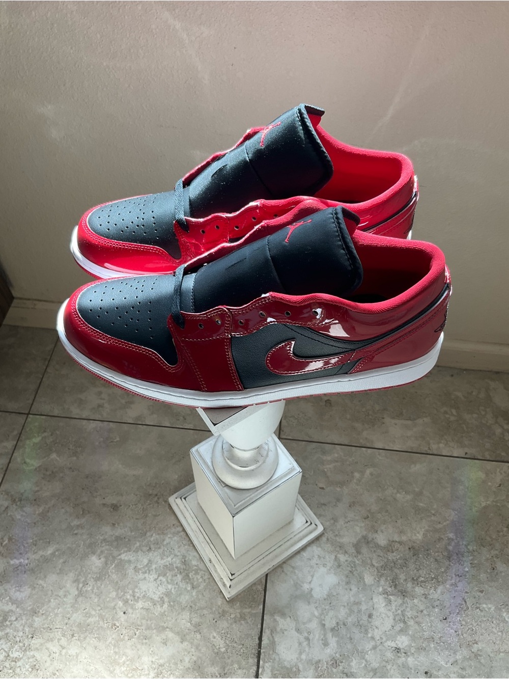 Nike Jordan Air Jordan One Low Patent Leather Varsity Red Black White - Picture 4 of 14